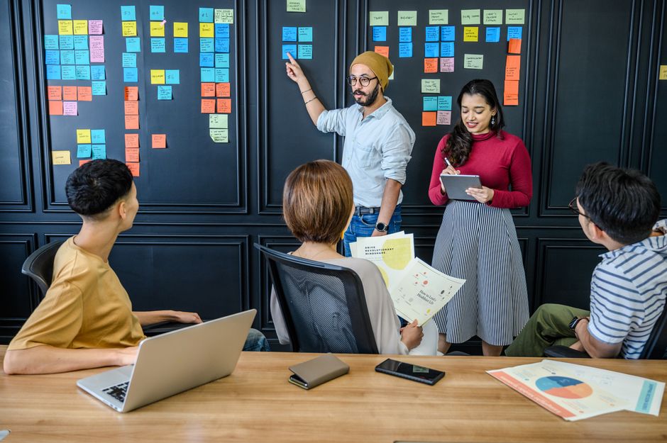 Projektarbeit im Online Marketing Kurs: Struktur, Umsetzung und Auswertung